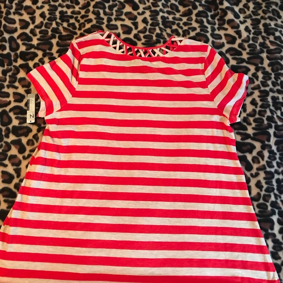 NWT - knit shirt by New Directions/weekend - Picture 2 of 5